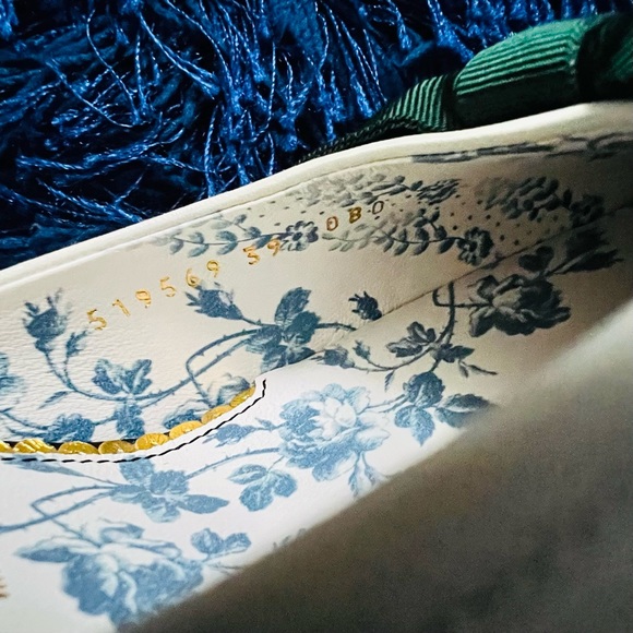 GUCCI Cream and Black Leather Mules with Gucci Wed Bow size 39 (Brand New) - Picture 14 of 16